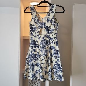 BOGO EVERYTHING $10 China blue and white toile print dress